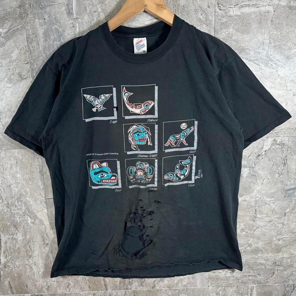 Vintage 90s Jerzees Native American T-Shirt  six stylized animal  mask 
Size XL